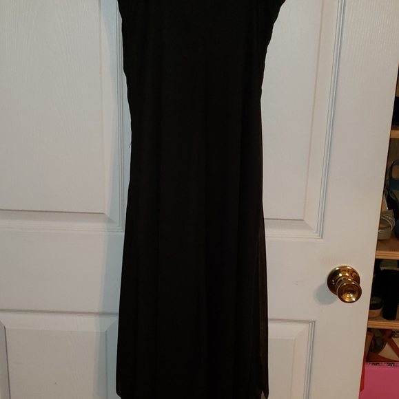 Dress - Picture 5 of 5